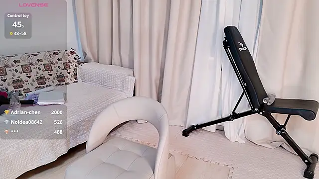 美女Abiutmm在线直播