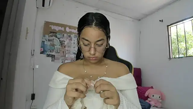 emily_stars1 - Emily_stars1's free webcam - UK Sex Cams