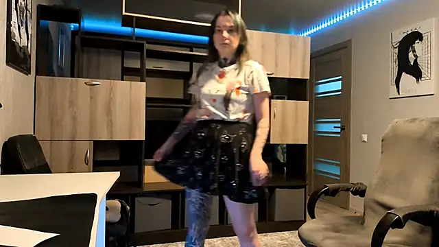 highelikegirl - HighelikeGirl's free webcam - UK Sex Cams