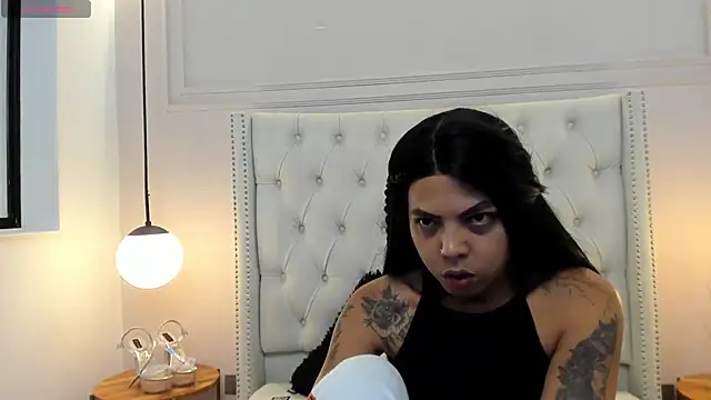 MiiaRestrepo live sex cam