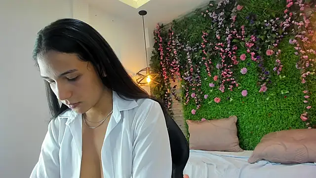 sirenmoonnn - Sirenmoonnn's free webcam - UK Sex Cams