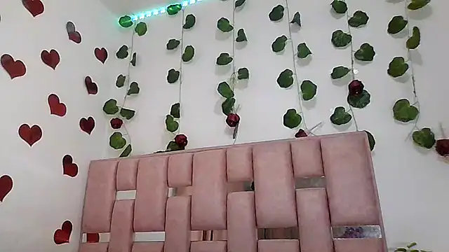 abby_moss_2 - Abby_moss_2's free webcam - UK Sex Cams