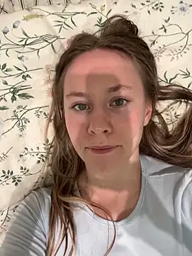 vikkie_sexygiiiirl_xoxo - Vikkie_seXyGiiiirl_XoXo's free webcam - UK Sex Cams