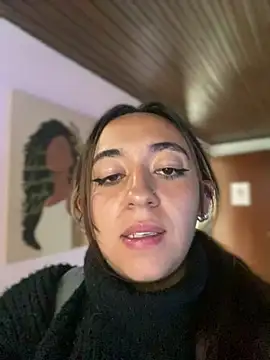 Webcam Model (Im_Luuu)  is live.Free join now!