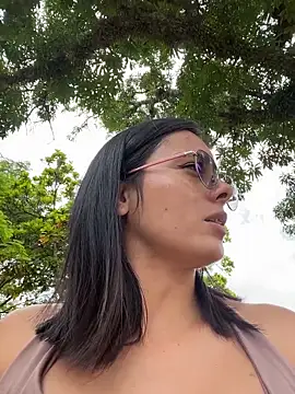 SaraMistick live sex cam