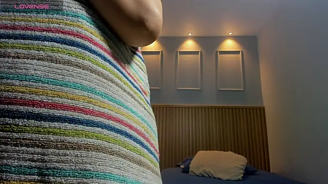 bonnie_ch1 - BONNIE_CH1's free webcam