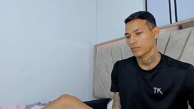 Hana_and_Zeta webcam