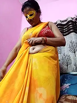 gullapi - Gullapi's free webcam - UK Sex Cams