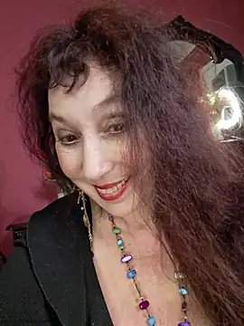 GypsyEsmeralda live sex cam