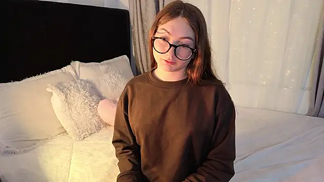 lunavelvet777 - LunaVelvet777's free webcam - UK Sex Cams