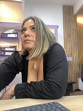 isabella_horney_ webcam