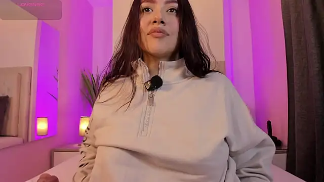 nicolle_pierce - Nicolle_pierce's free webcam - UK Sex Cams