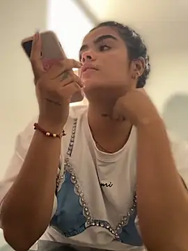 kaily_sweet16 (F teen) - Silence, I'm at work, fuck me Bathroom