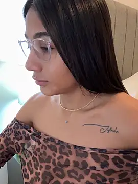 cata_777 (F young) - masturbacion