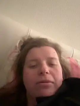 Laura-Loveyou webcam