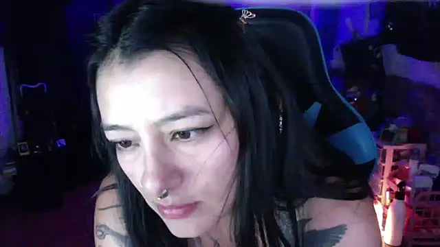 angelaqueen_ (F young) - lower panties and 10 spankings