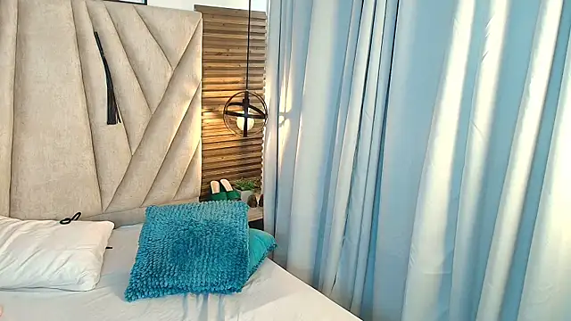 kimberlyfox_t - KimberlyFox_t's free webcam - UK Sex Cams