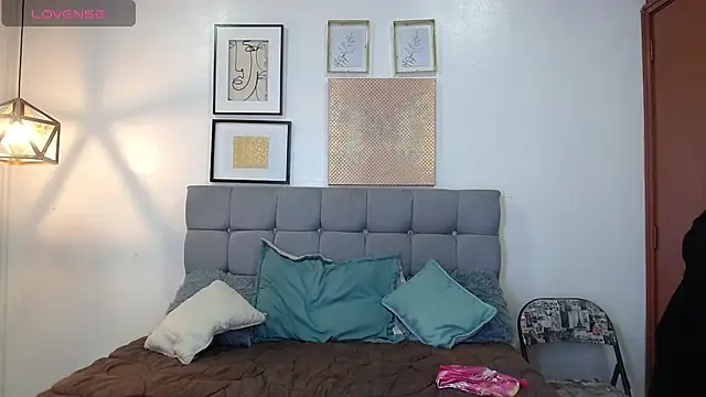 _naomi_s - _naomi_s's free webcam - UK Sex Cams