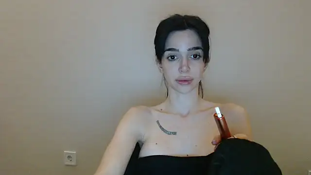 gglingeriee (F young) - 150tkns = 1 hour lesbian/couple video