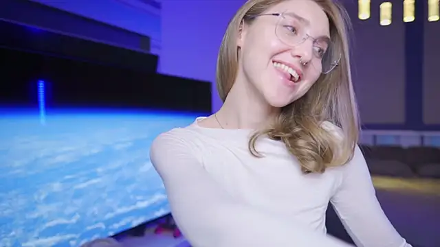 cassiablade1 - CassiaBlade1's free webcam - UK Sex Cams