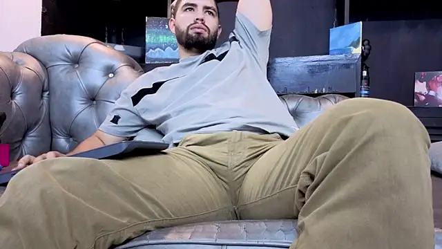 matteosantos - Matteosantos's free webcam - UK Sex Cams