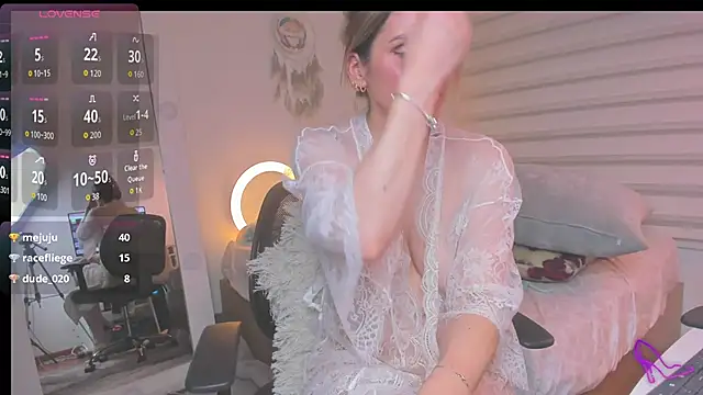 sharonvelvet (F milf) - open ass