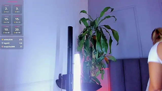 rousse_49 - Rousse_49's free webcam