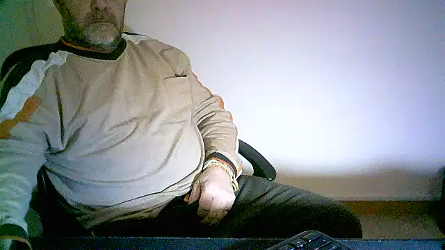 greek_passion (M mature) - Cum on cam