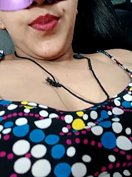 shivani_hotty - Shivani_hotty's free webcam - UK Sex Cams