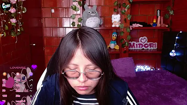 MidoriQuiinn live sex cam