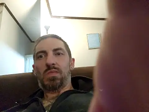 bi_curious86 (Ask my age) - Try for grindr hookup 2nite