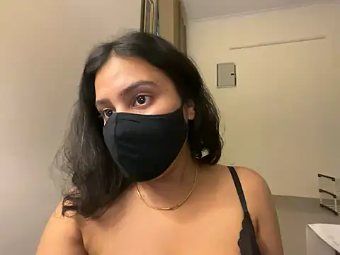 Webcam Model (Anna_girl22)  is live.Free join now!