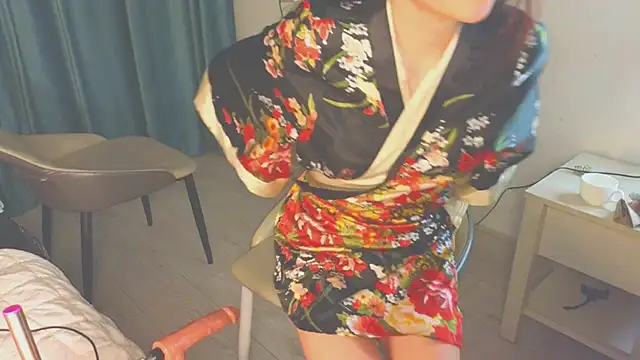 AudreyMell live sex cam