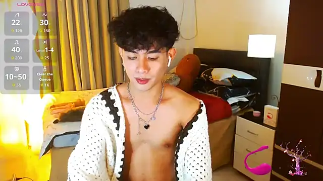 wildesttwink - WildestTwink's free webcam - UK Sex Cams