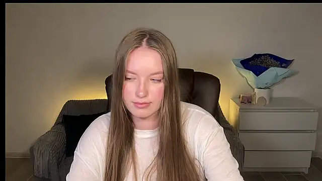 EvaMaddison's Stripchat show and profile