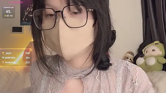 --102KymMiiss-- webcam