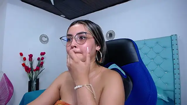 kathe-mills235 - Kathe-mills235's free webcam - UK Sex Cams