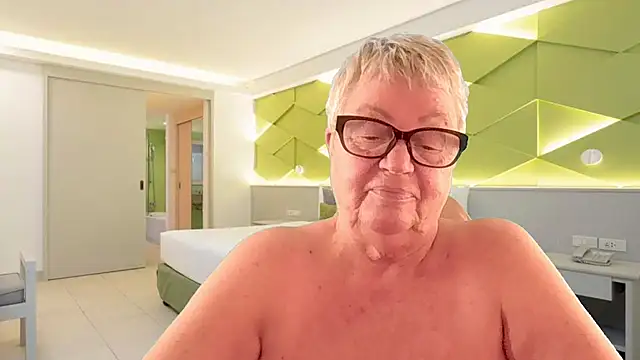 mystery-grandmother - Mystery-Grandmother's free webcam - UK Sex Cams