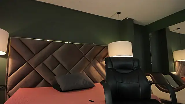 kya_wild - Kya_Wild's free webcam - UK Sex Cams