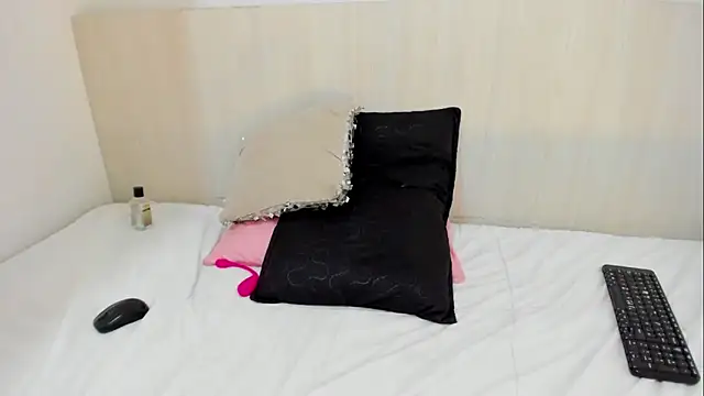 ivy_bloom_ - Ivy_Bloom_'s free webcam - UK Sex Cams