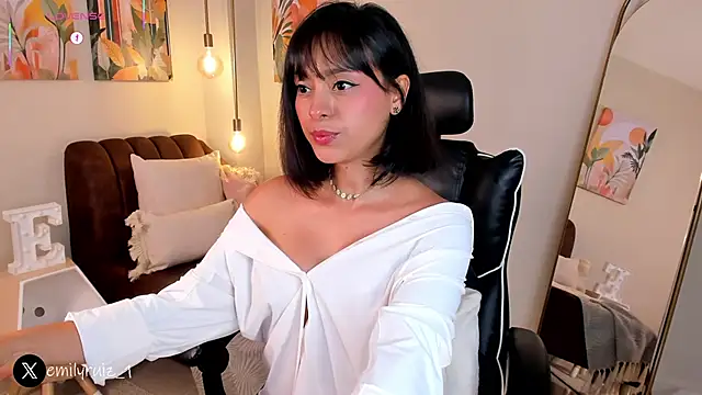 emilyruiz1 (F young) - Ride dildo & boobs squeeze 🥵