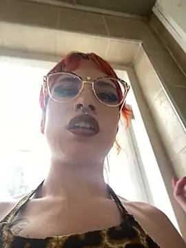 alice_hecatee - Alice_Hecatee's free webcam - UK Sex Cams