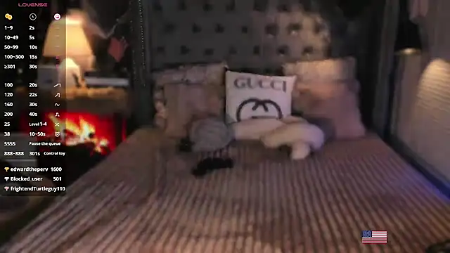 ZyraGoddes live sex cam