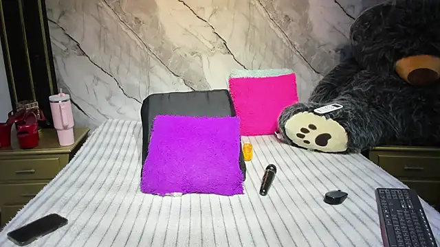 niyirey1 (F young) - FUCK ME HARD AND DEEP