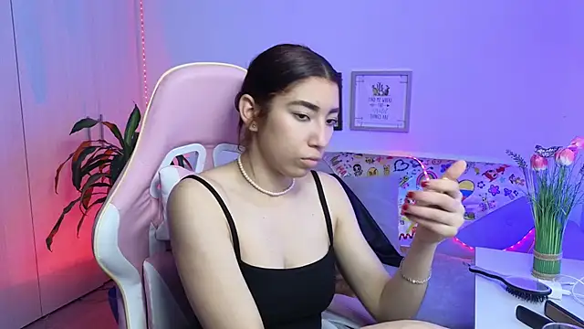 sofiagomez777 - Sofiagomez777's free webcam - UK Sex Cams