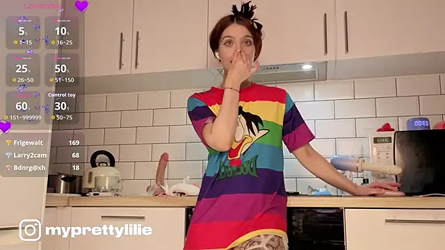 PrettyLilie live sex cam