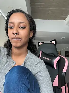 Your_Paris Live Webcam on Stripchat