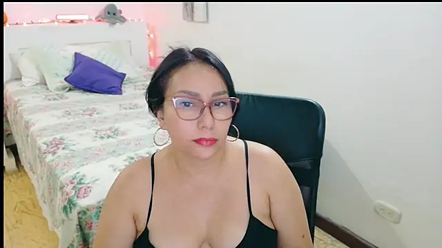 hottplay - Hottplay's free webcam - UK Sex Cams