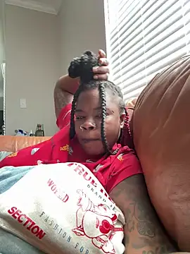 Webcam Model (WassamSavage) is live