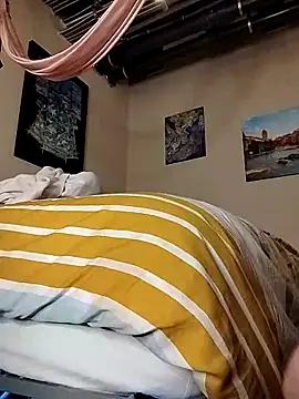 Webcam Model (eatmeplease44)  is live.Free join now!